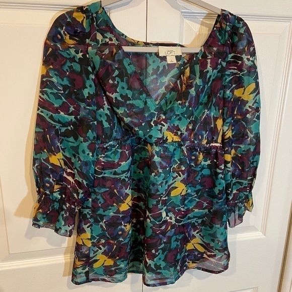 Ann Taylor‎ Loft V-neck Watercolor Print Empire Waist Blouse Size S - Picture 1 of 9